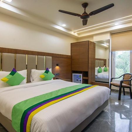 Treebo Royal Comfort Új-Delhi Kültér fotó