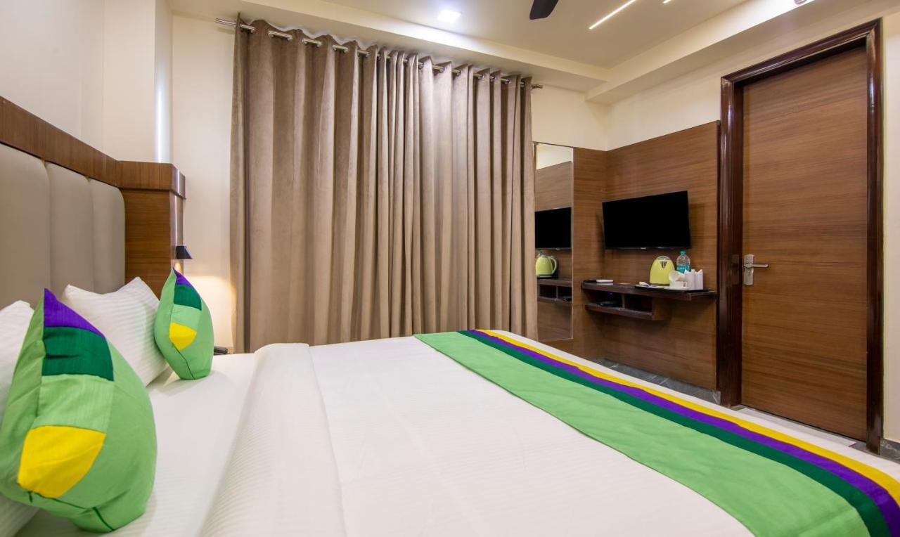 Treebo Royal Comfort Új-Delhi Kültér fotó