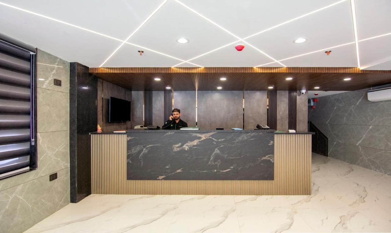 Treebo Royal Comfort Új-Delhi Kültér fotó